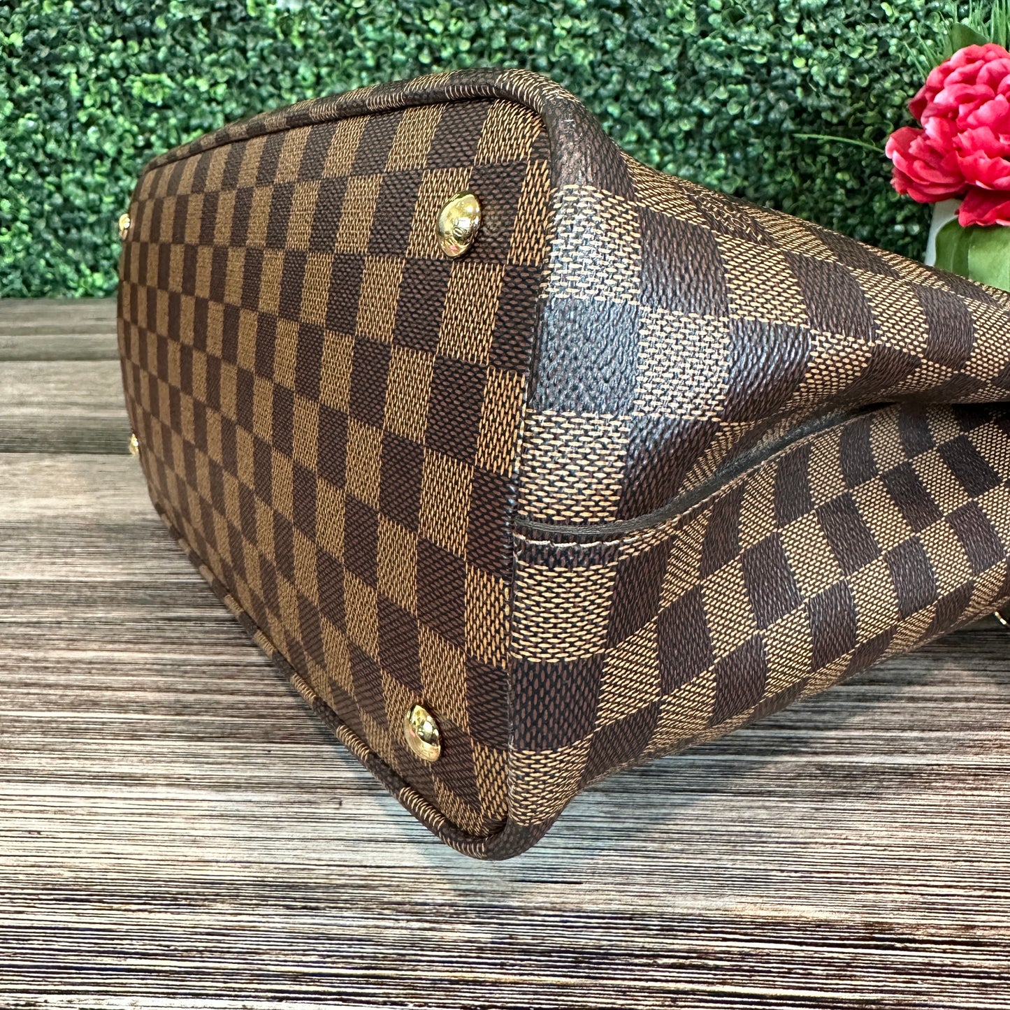 Louis Vuitton Damier Kensington Bag