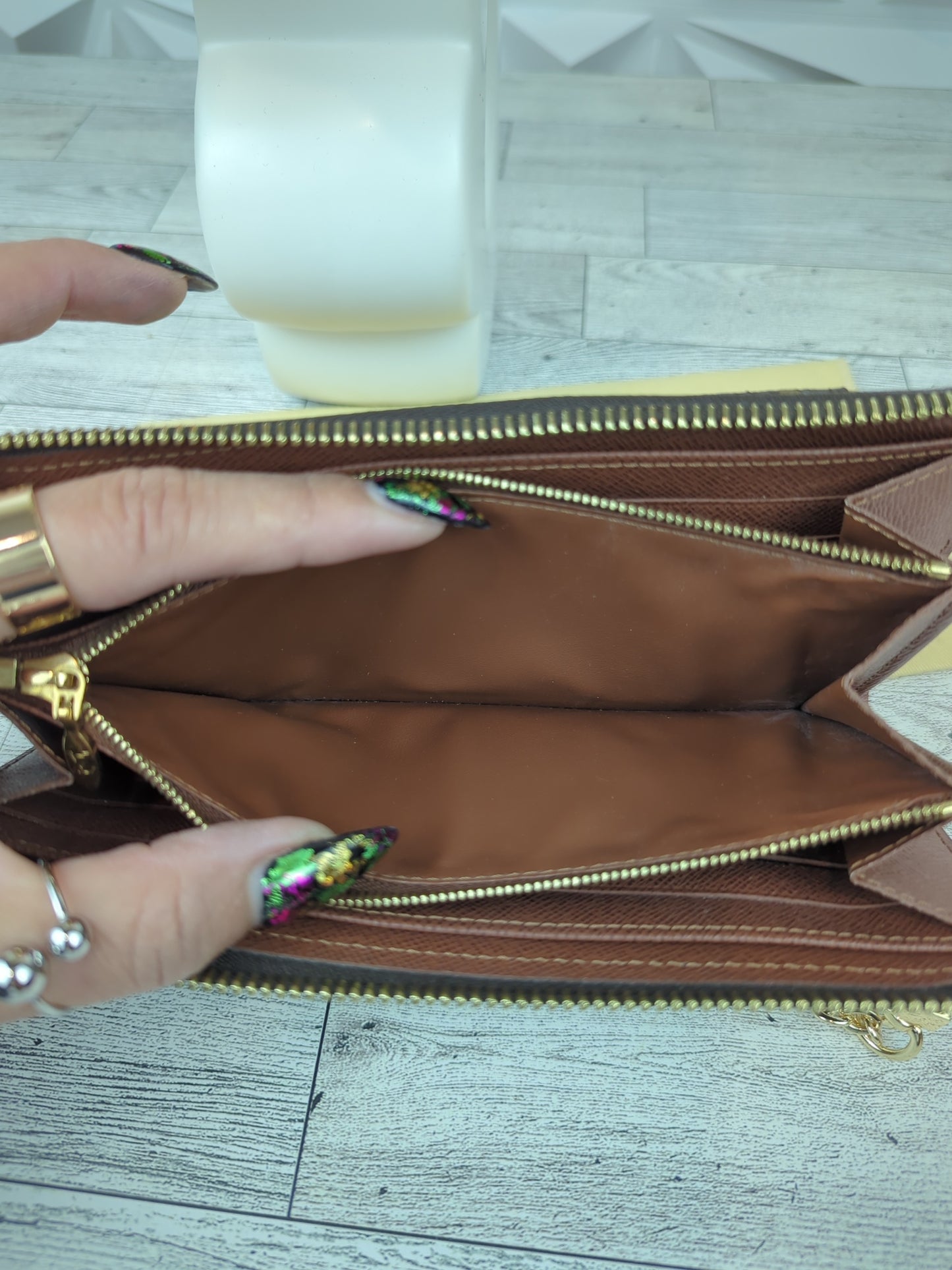 Louis Vuitton Astrid Clutch Wallet