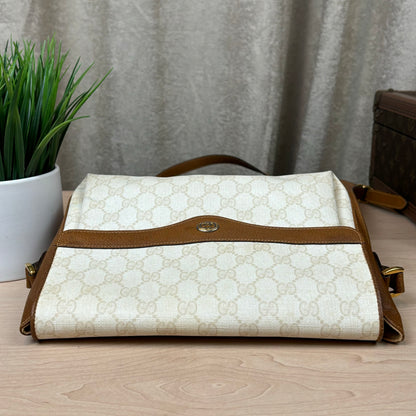 Gucci Vintage GG
Supreme Cream Shoulder Bag