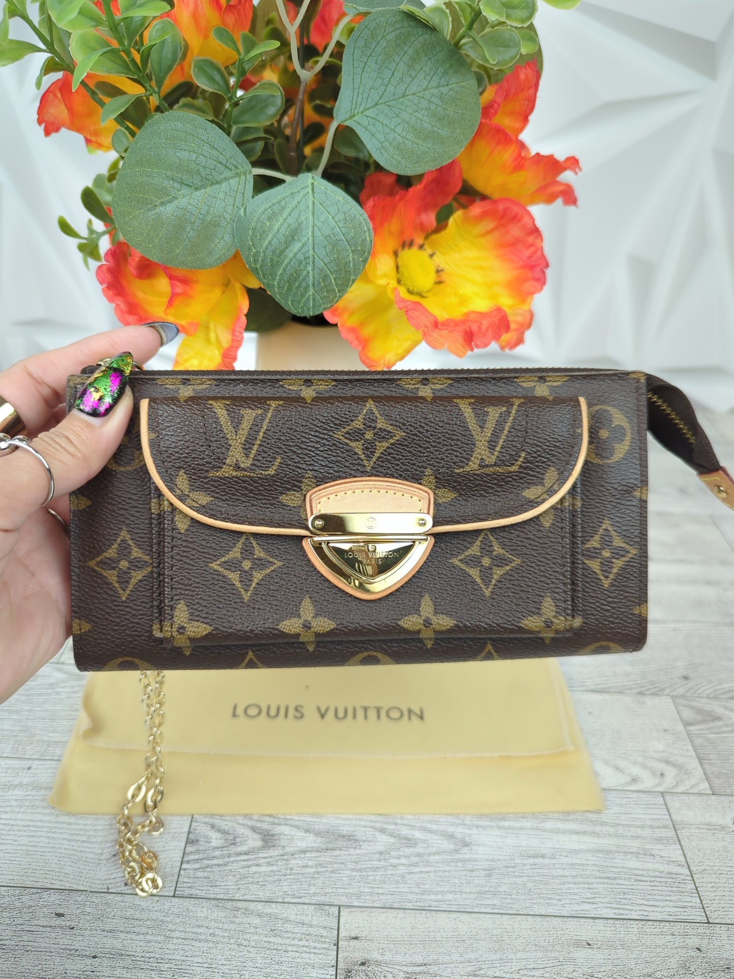 Louis Vuitton Astrid Clutch Wallet