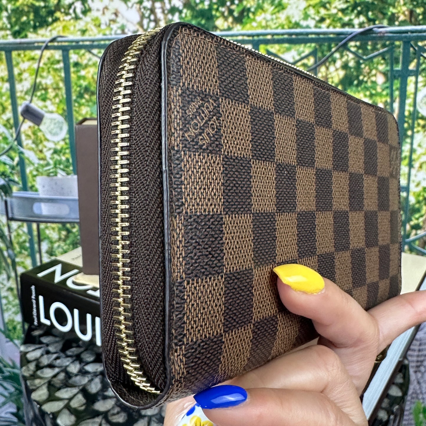 Louis Vuitton Damier Zippy Wallet