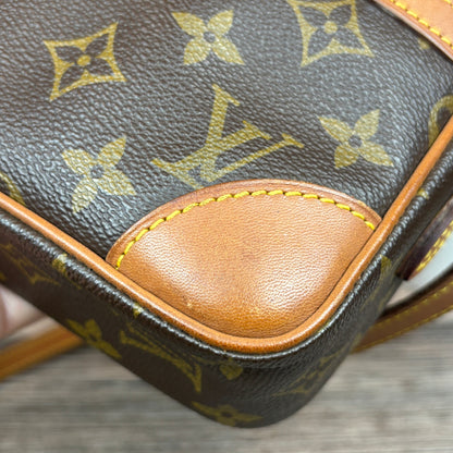 Louis Vuitton Trocadero 23 Crossbody Bag