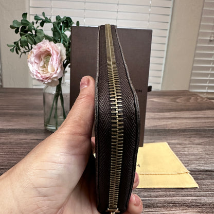 Louis Vuitton Zippy Monogram Wallet