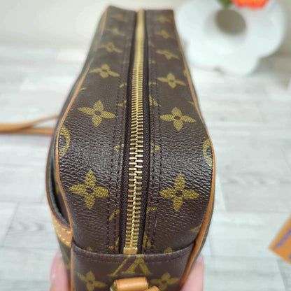 Louis Vuitton Trocadero 27 Crossbody Bag