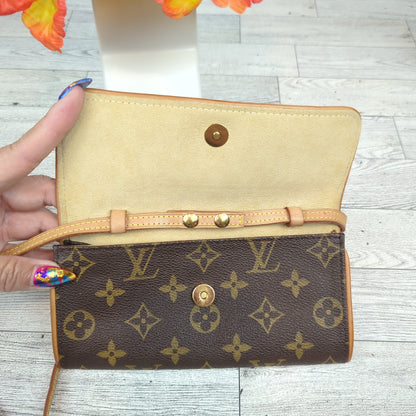 Louis Vuitton Monogram Canvas Pochette Twin PM