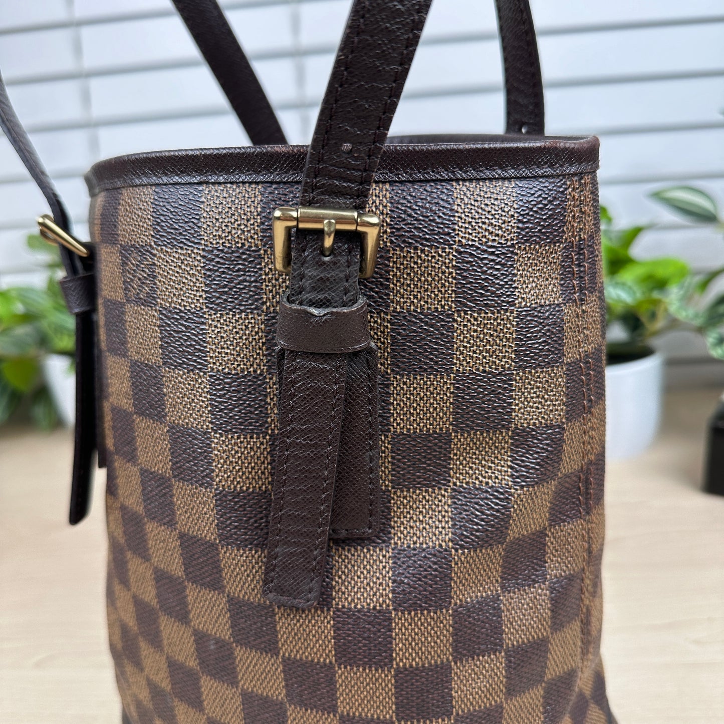 Louis Vuitton Marais Bucket Bag Damier Ebene