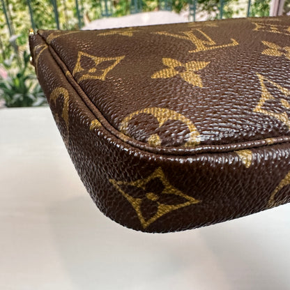 Louis Vuitton Bucket GM Pochette Accessories