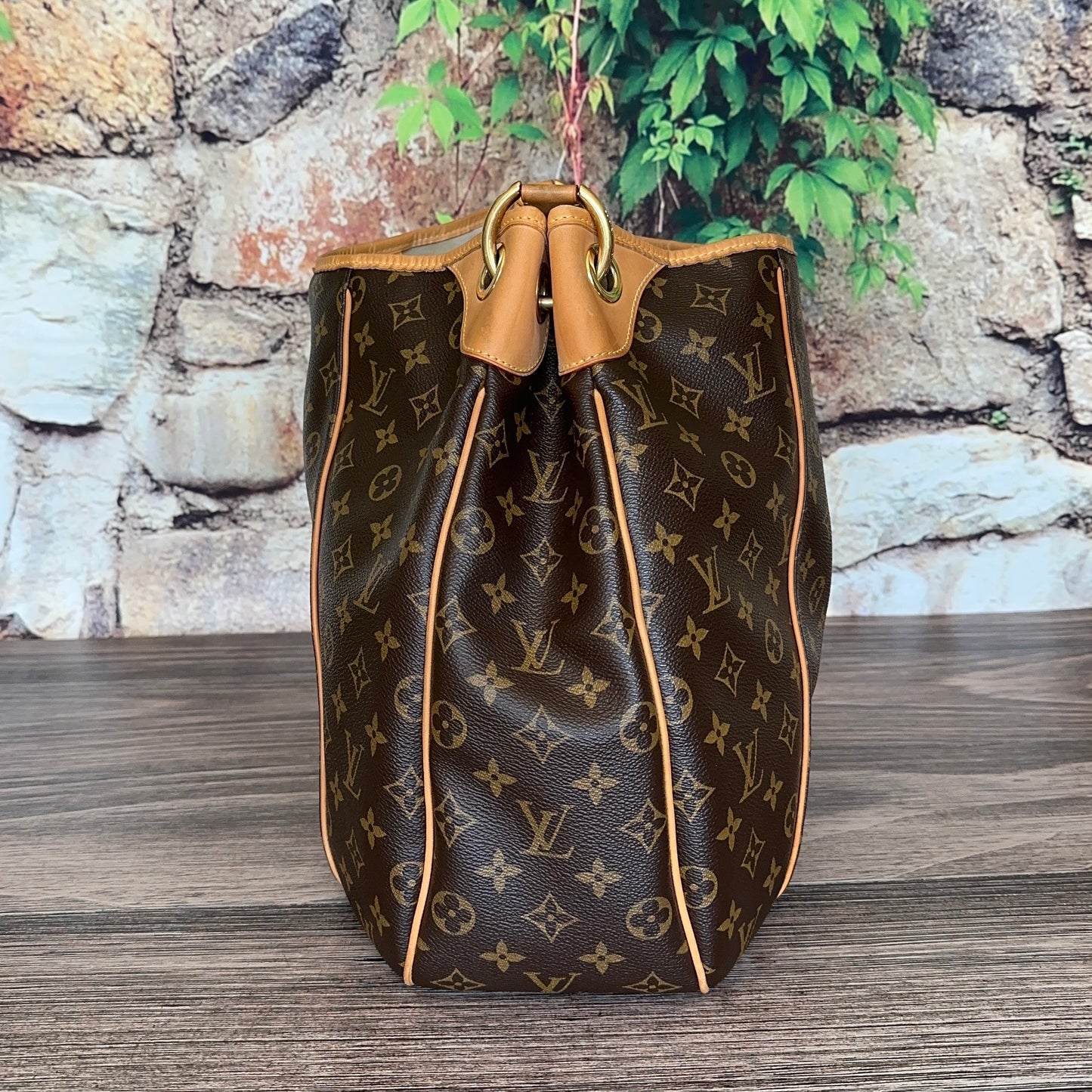 Louis Vuitton Monogram Canvas Galliera GM