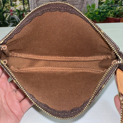 Louis Vuitton Bucket GM Pochette Accessories