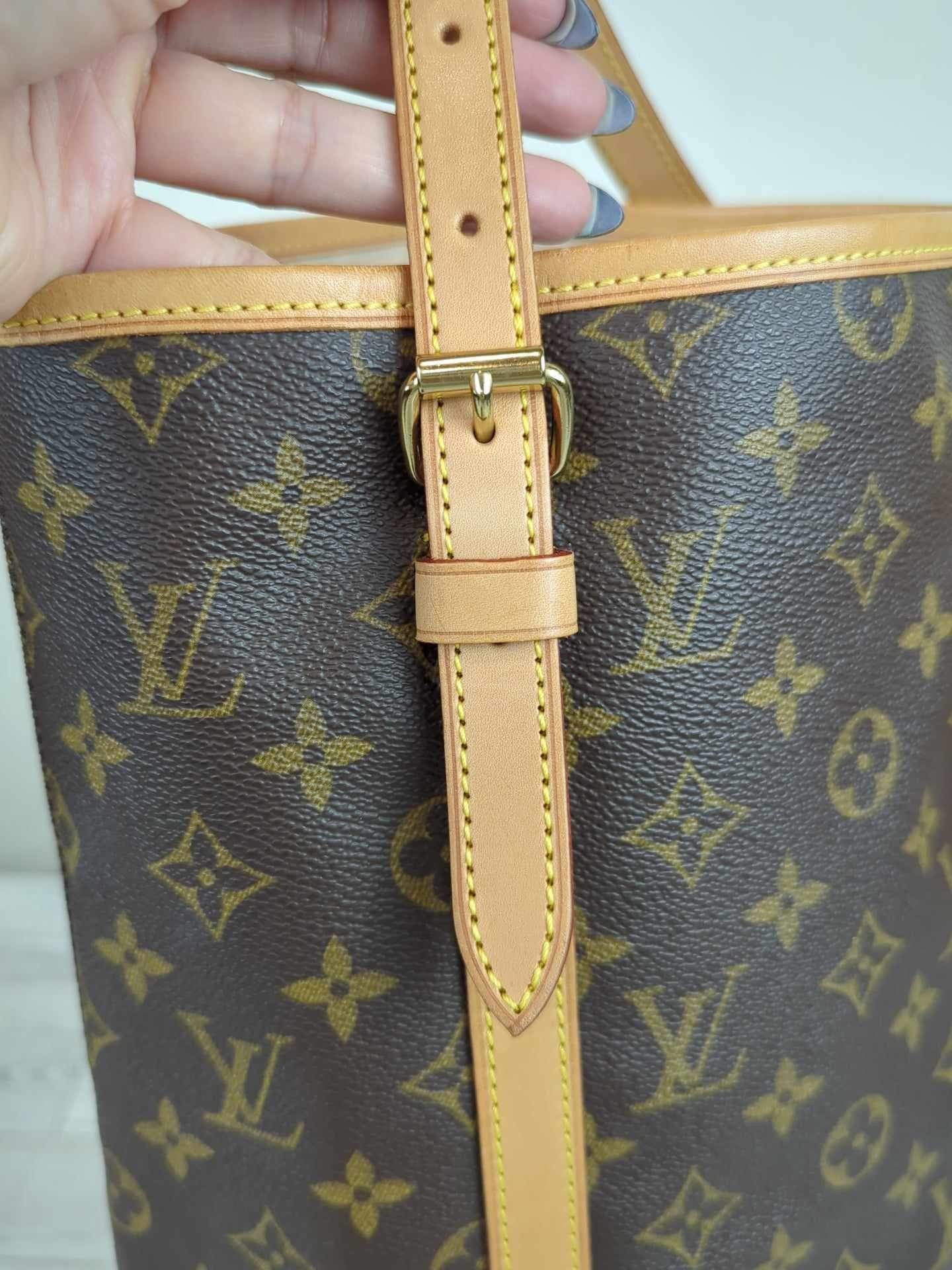 Louis Vuitton Bucket GM