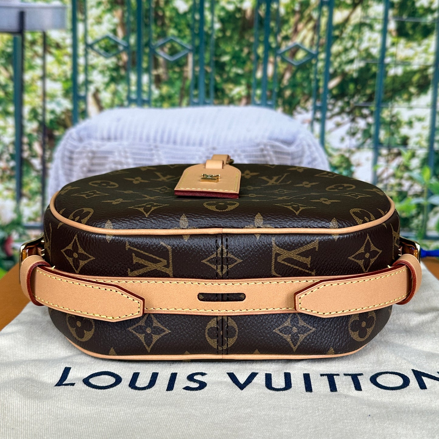 Louis Vuitton Boite Chapeau Souple MM Monogram