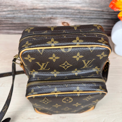 Louis Vuitton Amazon Monogram Crossbody