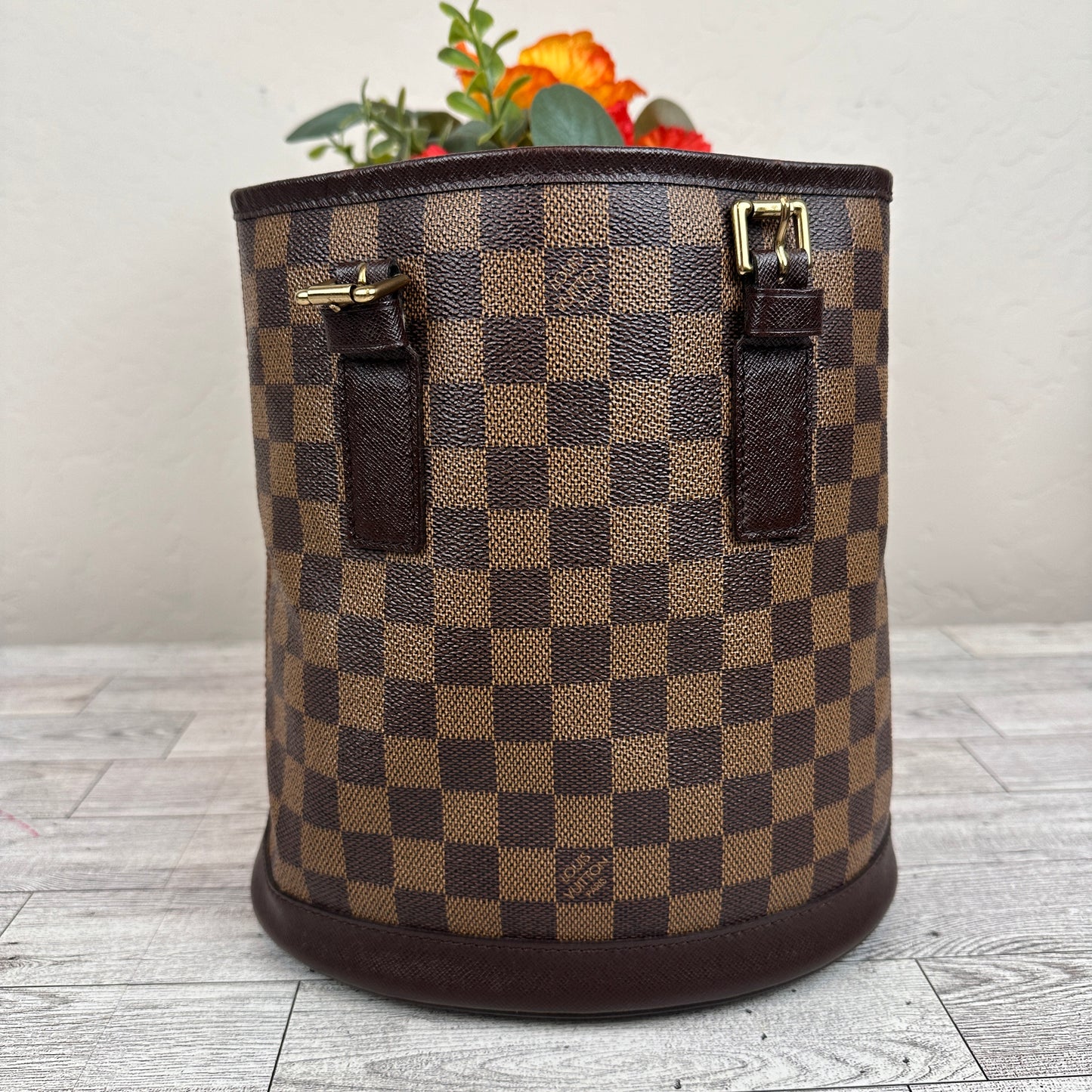 Louis Vuitton Marais DE Bucket Bag