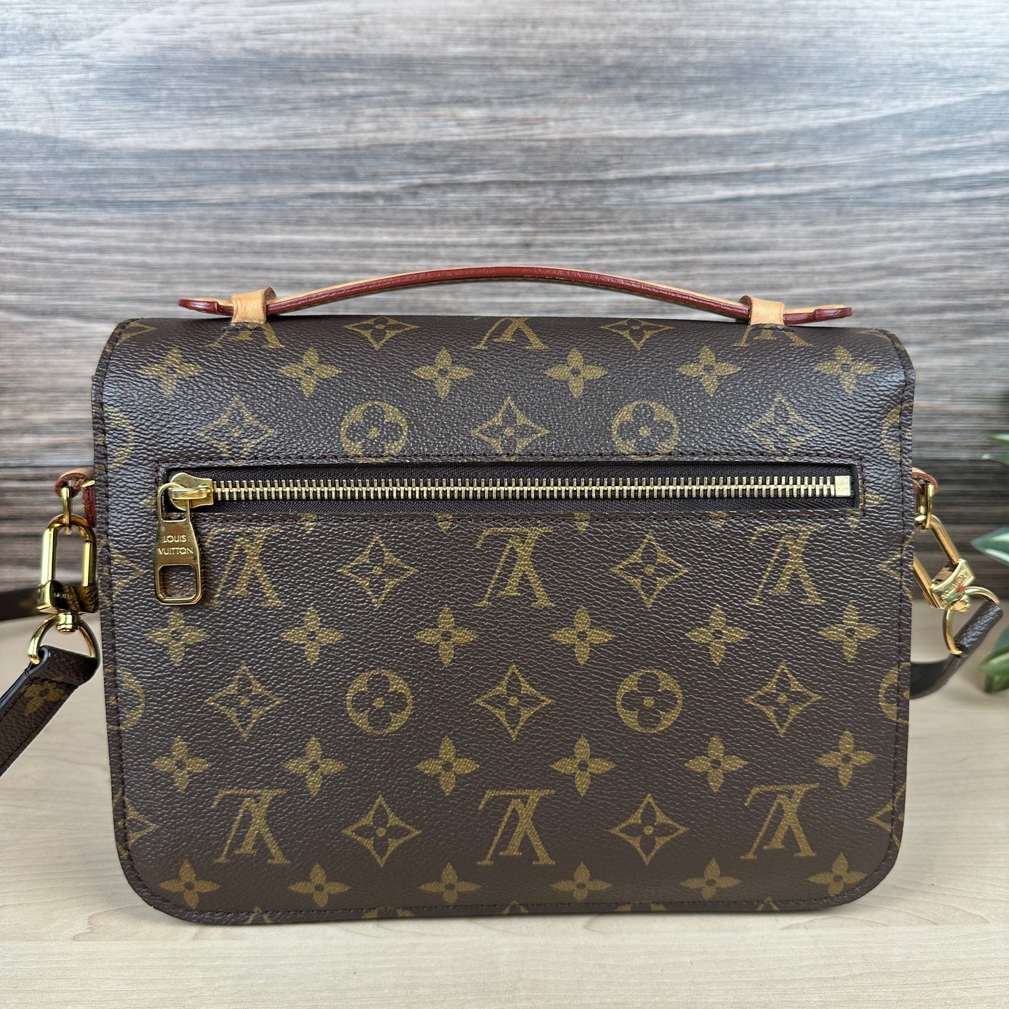 Louis Vuitton Monogram Pochette Metis