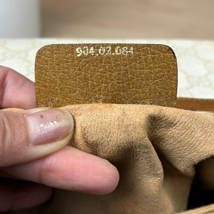 Gucci Vintage GG
Supreme Cream Shoulder Bag