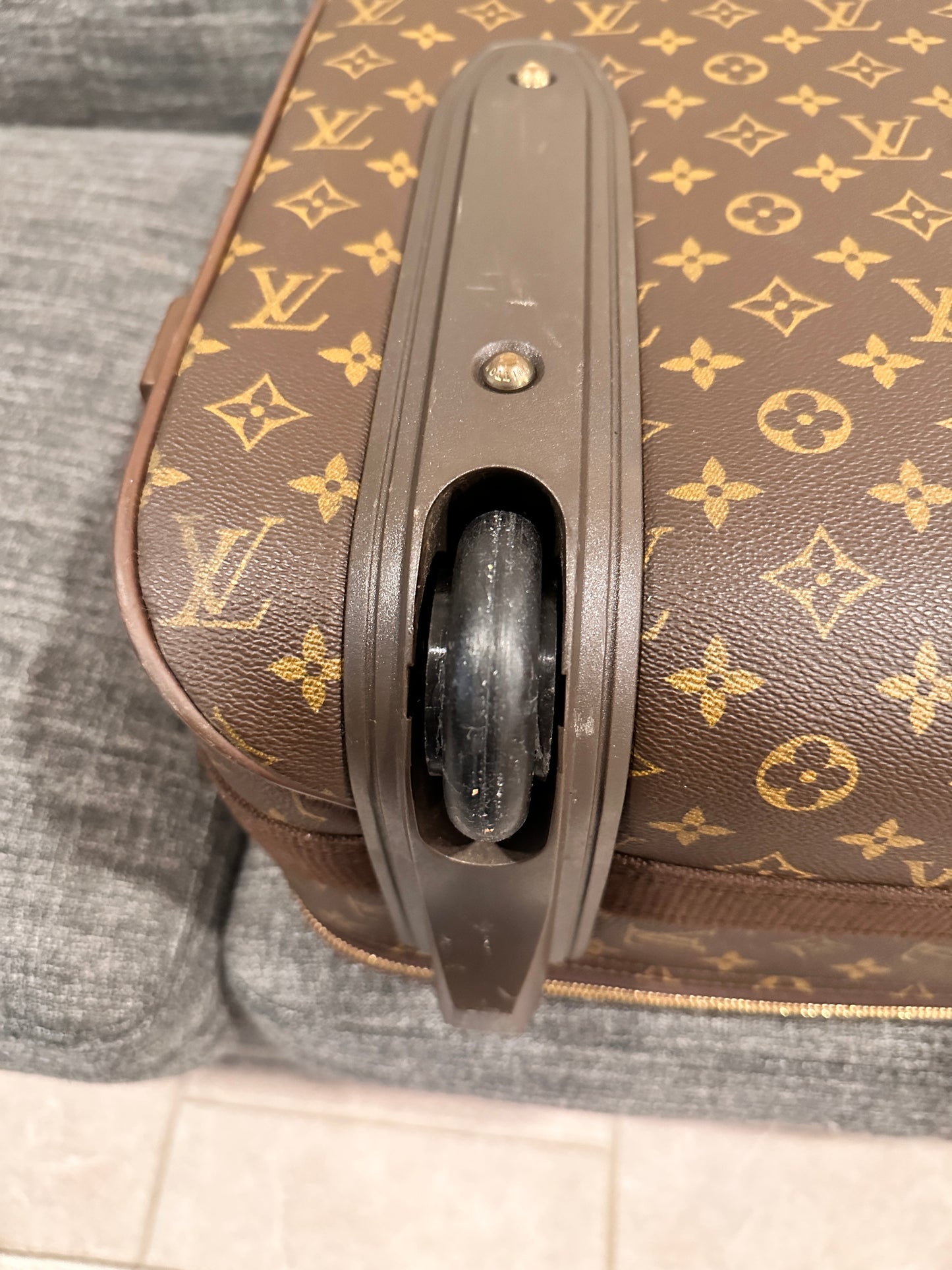 Louis Vuitton Pegase 55 Rolling Luggage