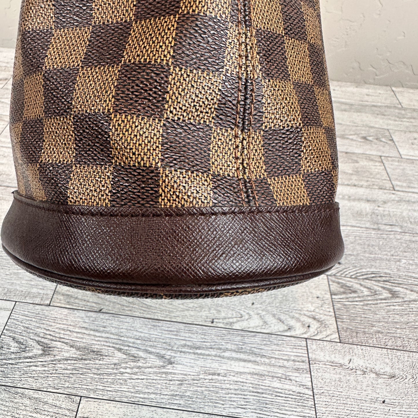 Louis Vuitton Marais DE Bucket Bag