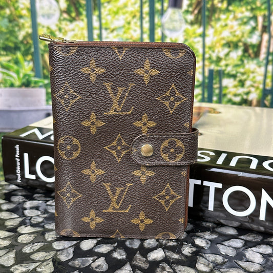 Louis Vuitton Monogram Porte Papiers Zip Wallet