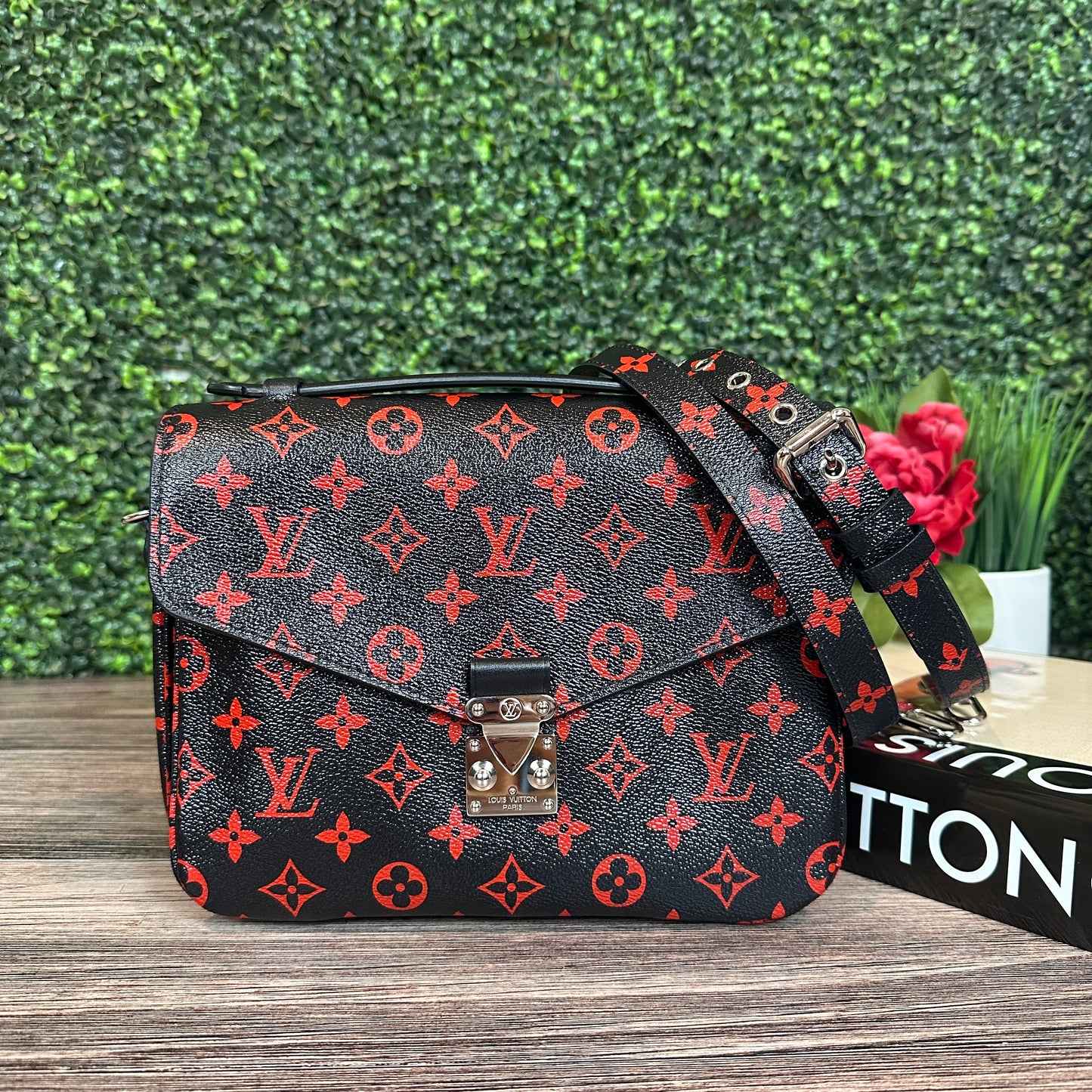 Louis Vuitton Limited Edition Monogram Infrarouge Canvas Pochette Metis