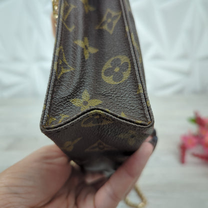 Louis Vuitton Toiletry 26