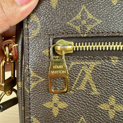 Louis Vuitton Monogram Pochette Metis