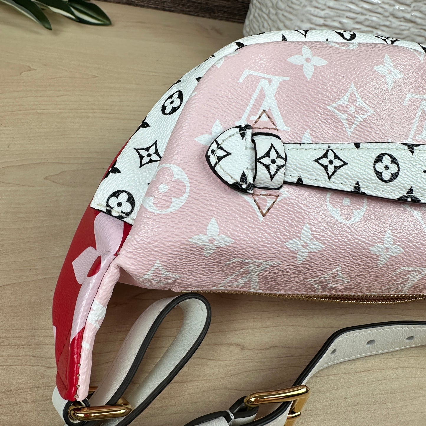 Louis Vuitton Monogram Giant Bumbag Rouge