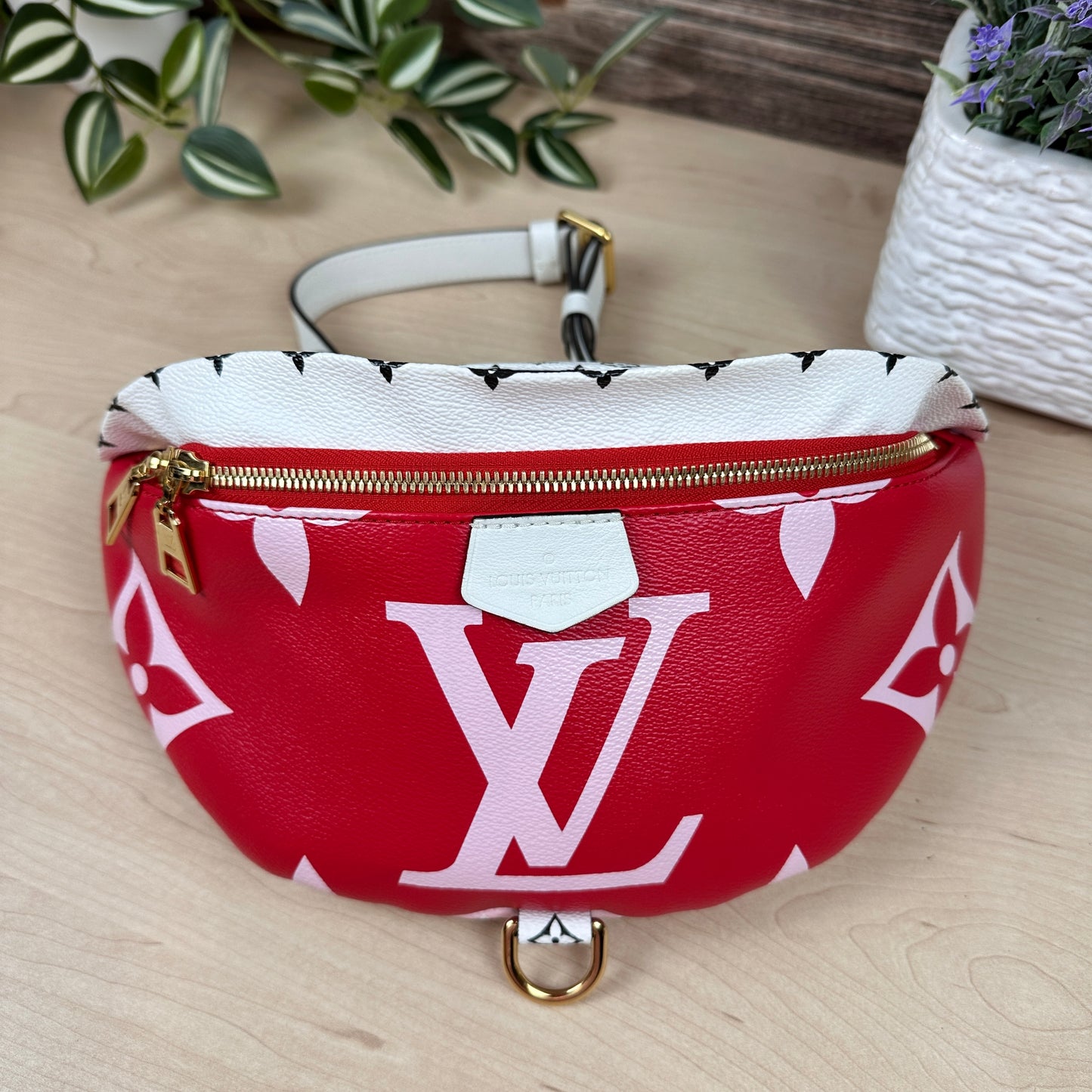 Louis Vuitton Monogram Giant Bumbag Rouge