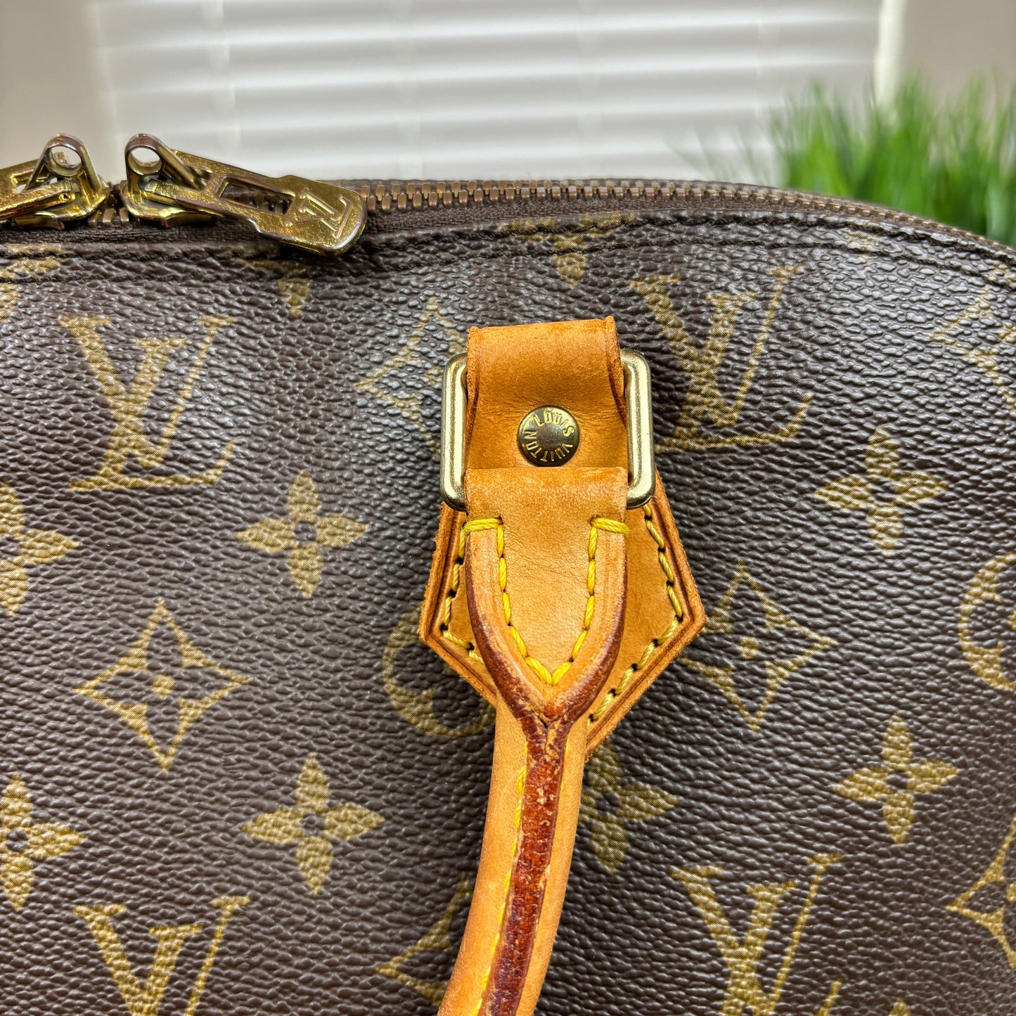 Louis Vuitton Alma PM Monogram