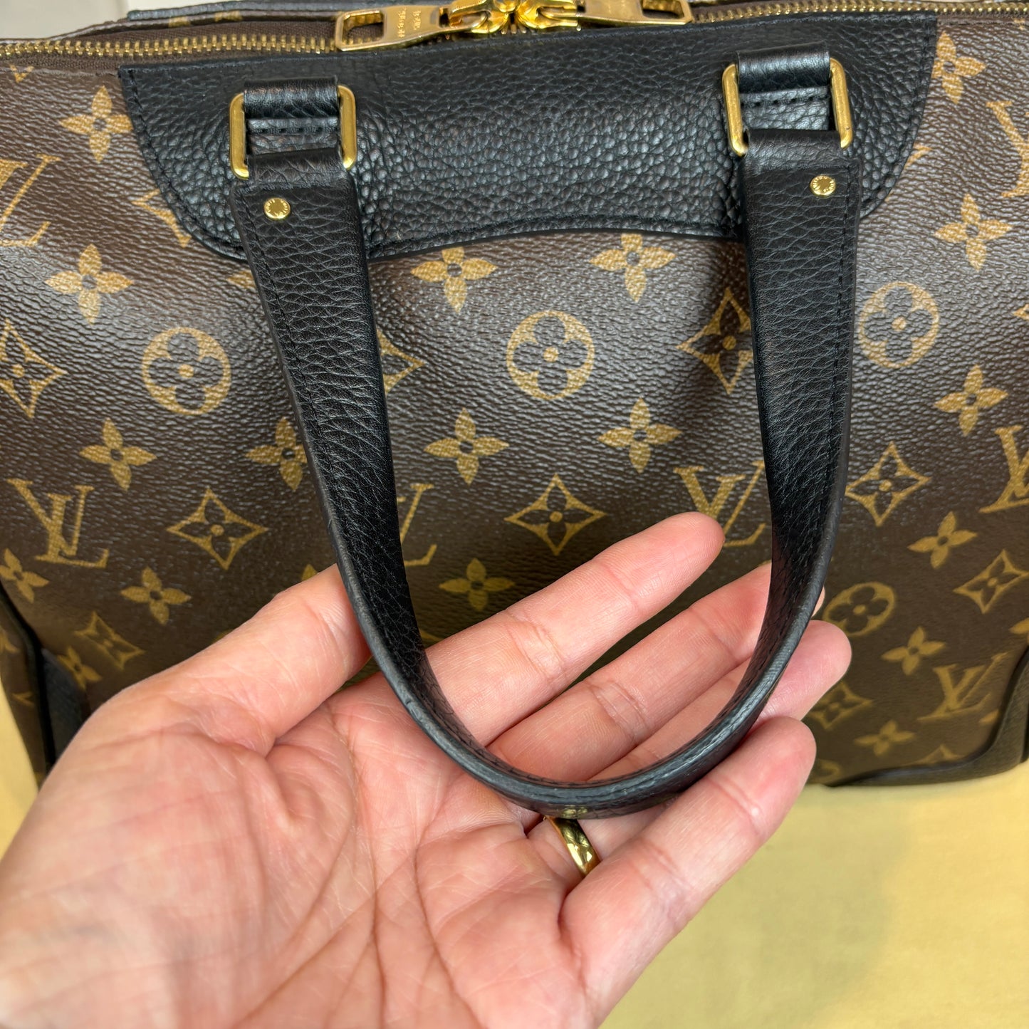 Louis Vuitton Retiro Noir