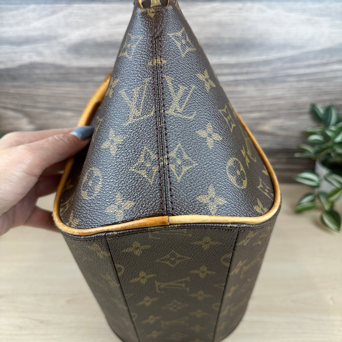 Louis Vuitton Ellipse MM