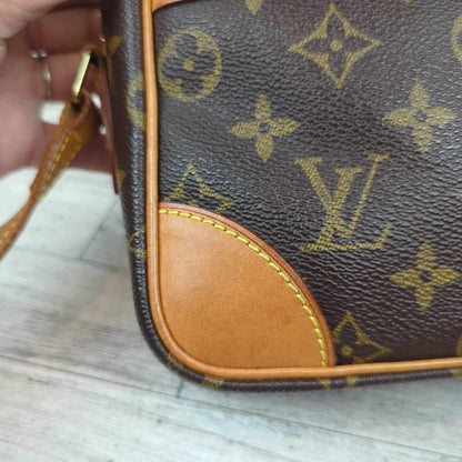 Louis Vuitton Trocadero 27 Crossbody Bag