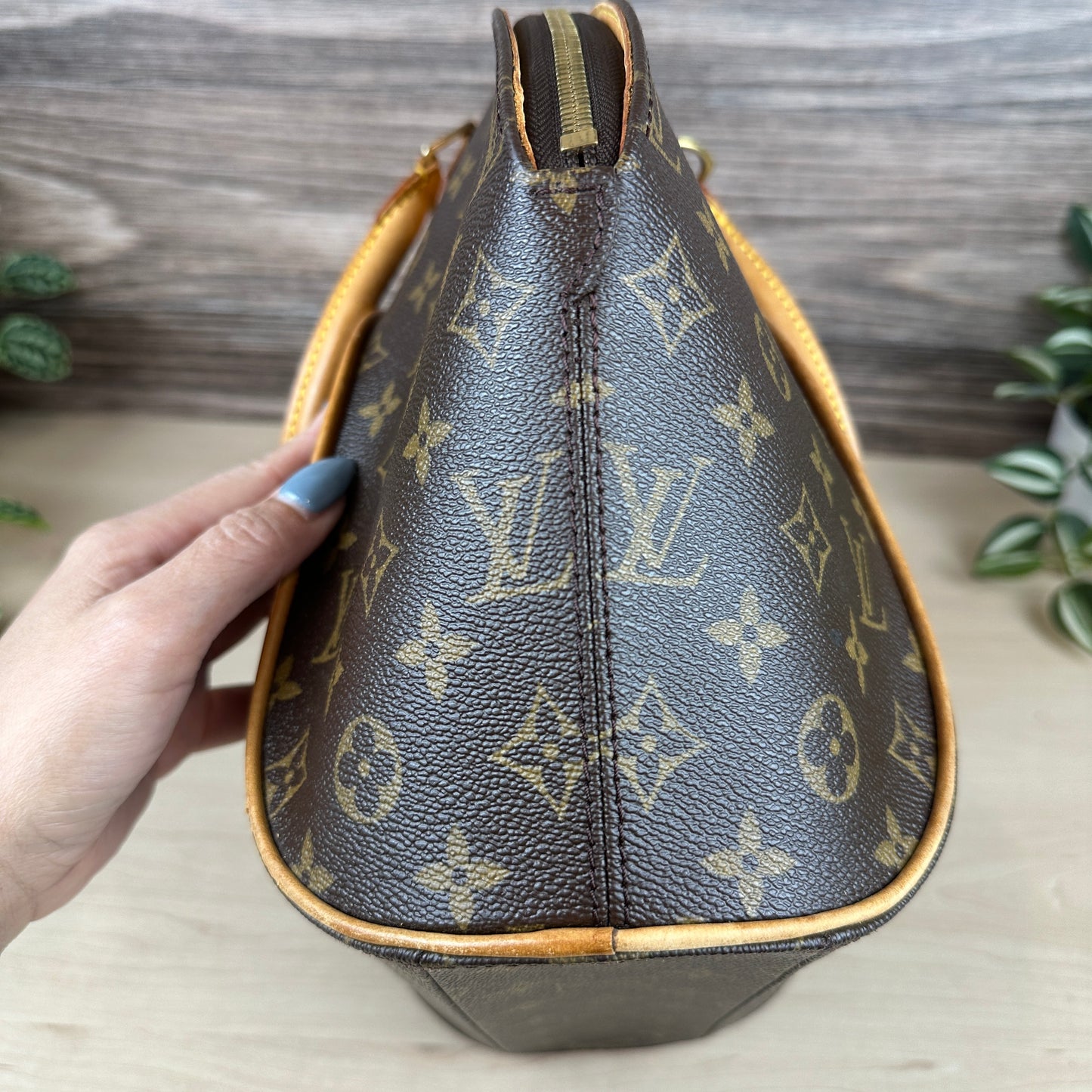 Louis Vuitton Ellipse MM