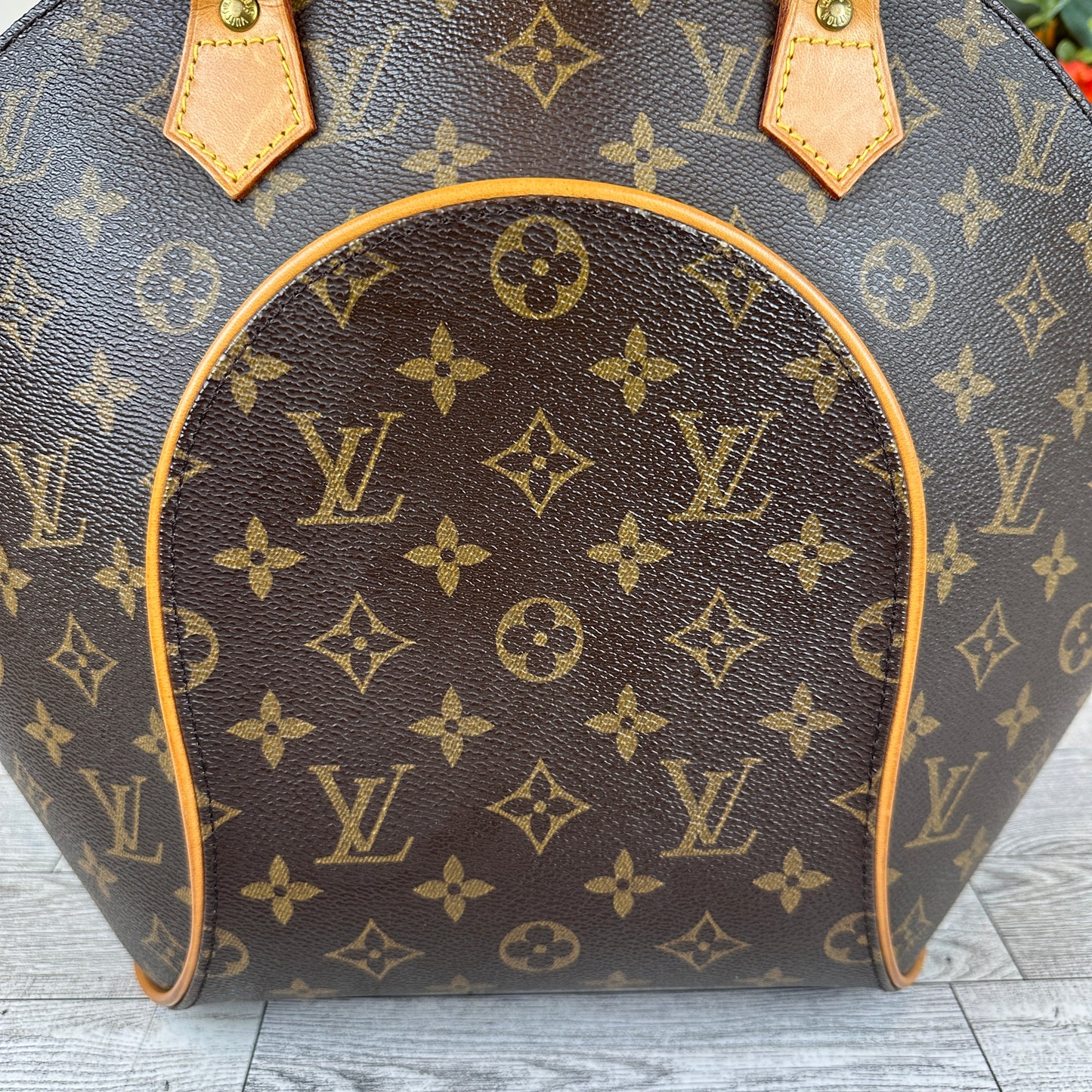 Louis Vuitton Ellipse MM