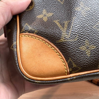 Louis Vuitton Monogram Trocadero 27 Crossbody Bag