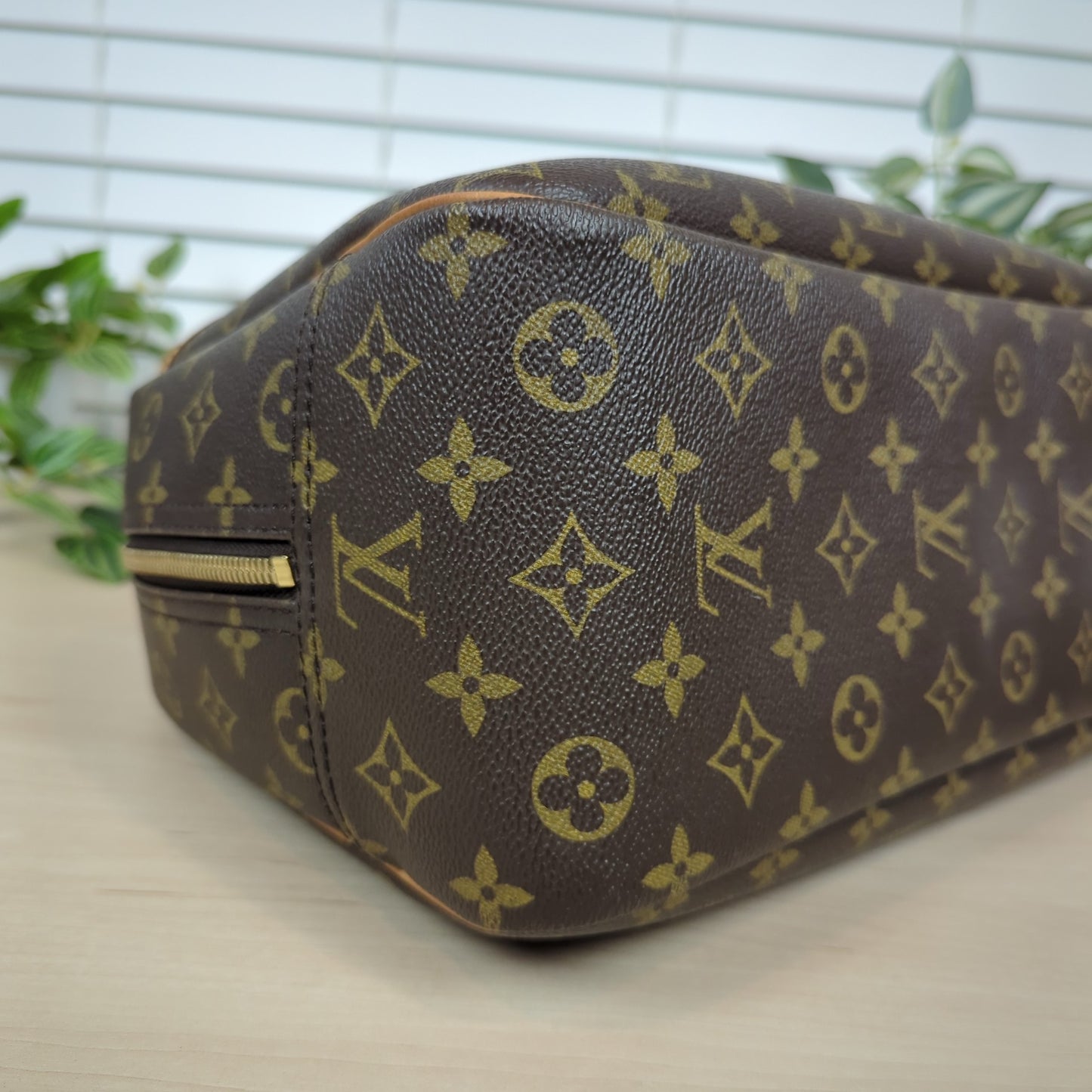 Louis Vuitton Monogram Deauville