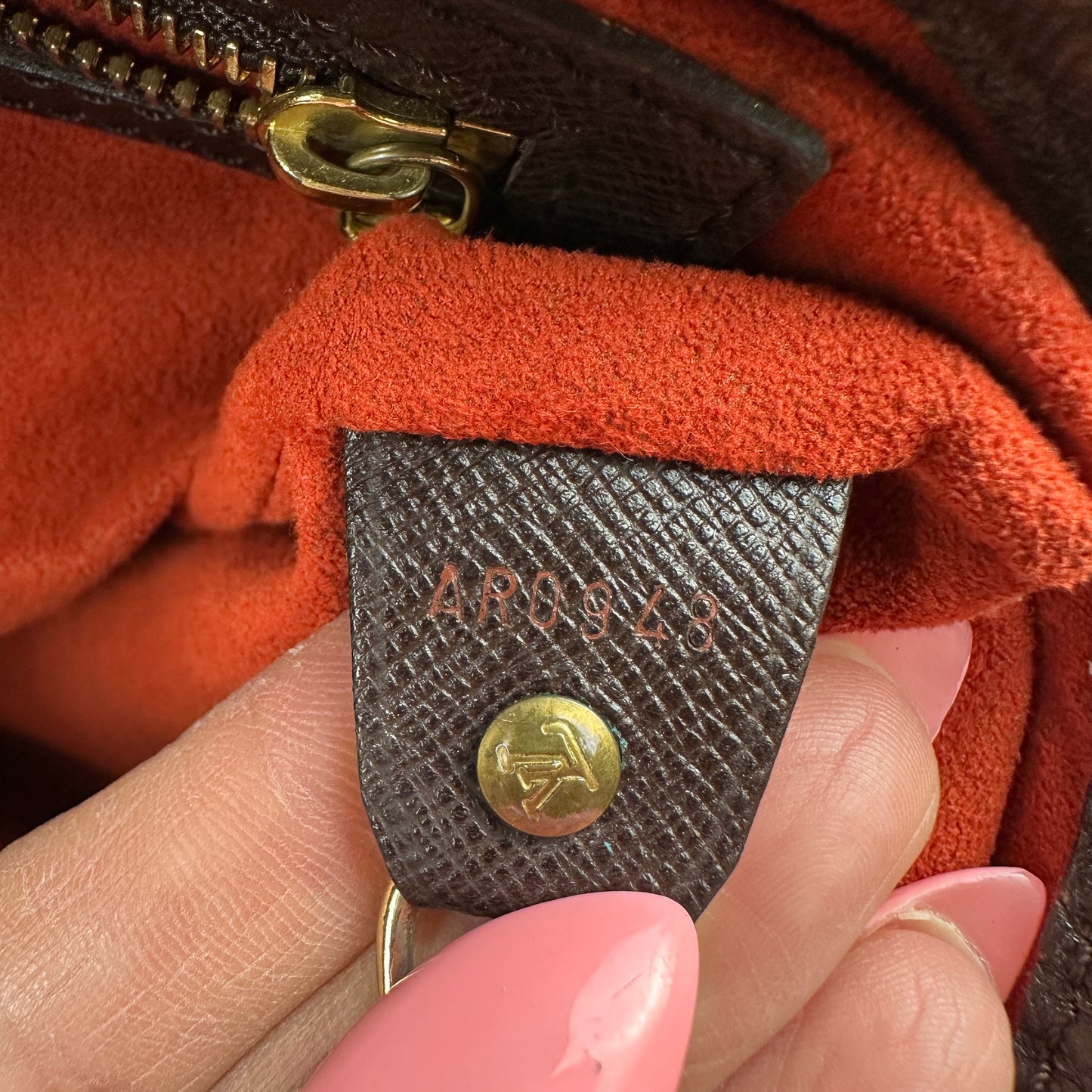 Louis Vuitton Marais Bucket Bag Damier Ebene