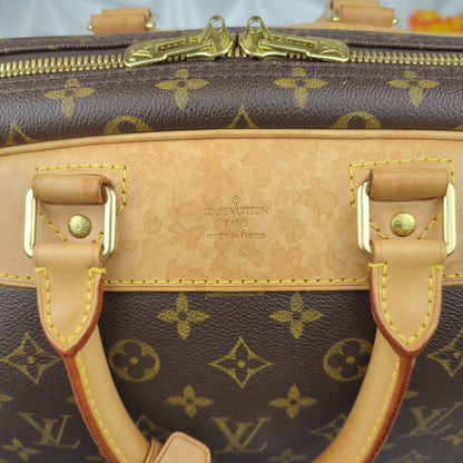 Louis Vuitton Evasion Travel Bag