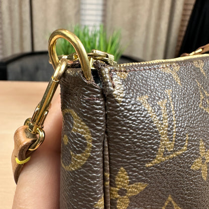 Louis Vuitton Monogram Pochette Accessories