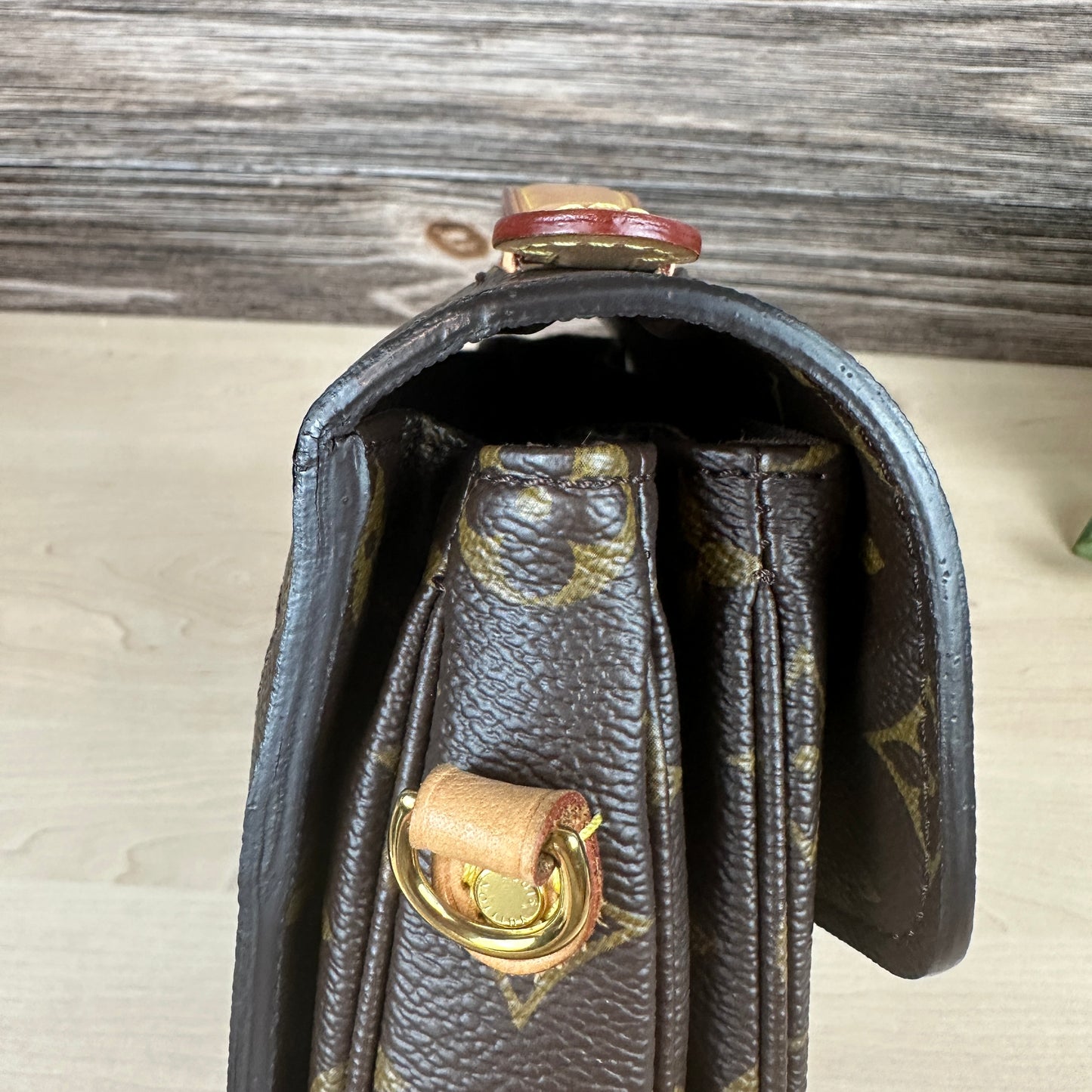 Louis Vuitton Monogram Pochette Metis