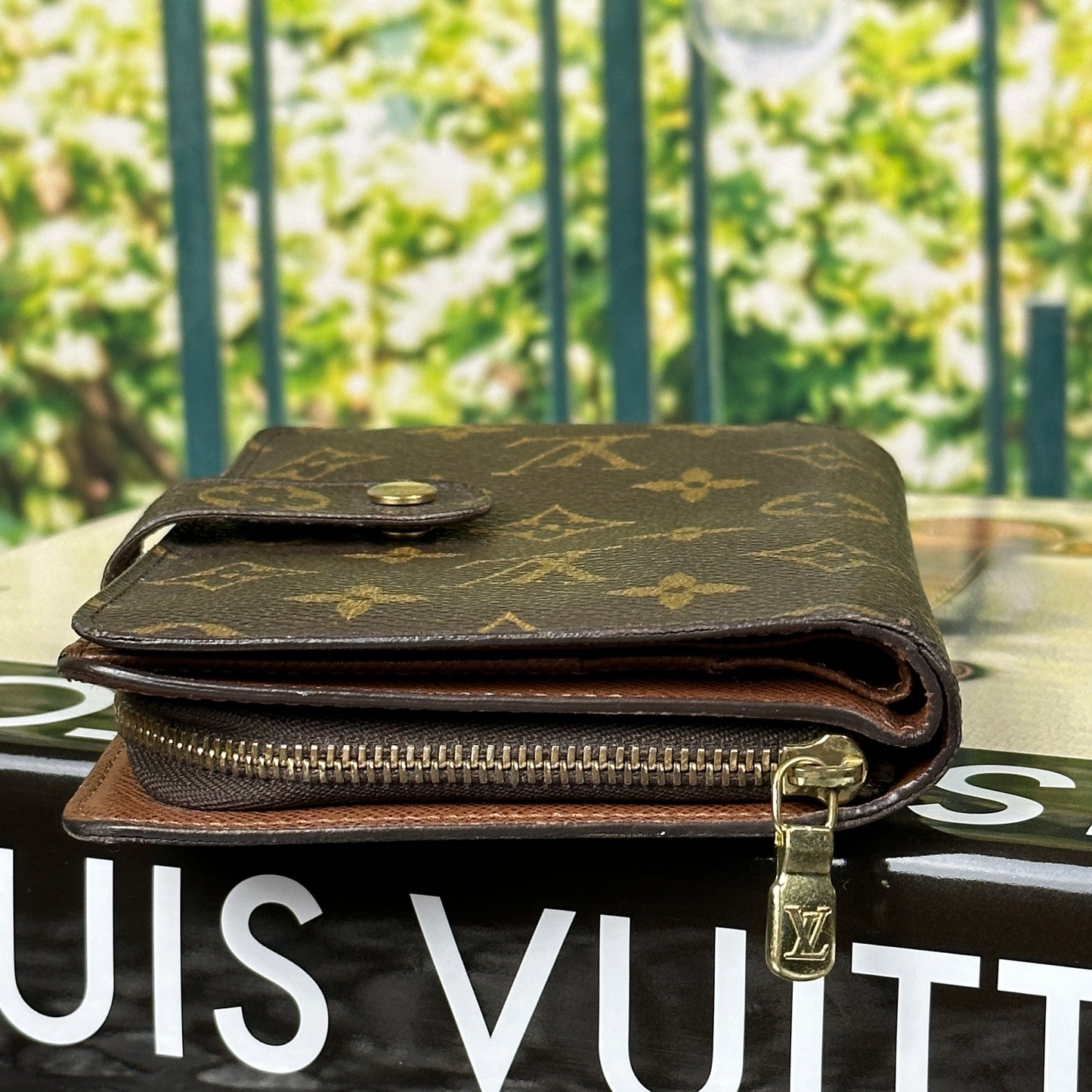 Louis Vuitton Monogram Porte Papiers Zip Wallet