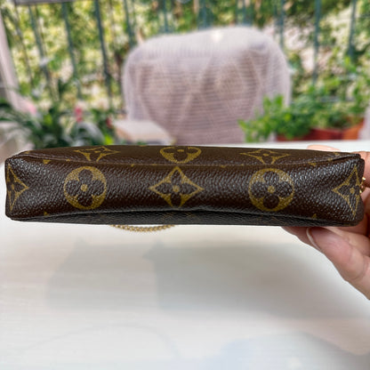 Louis Vuitton Bucket GM Pochette Accessories