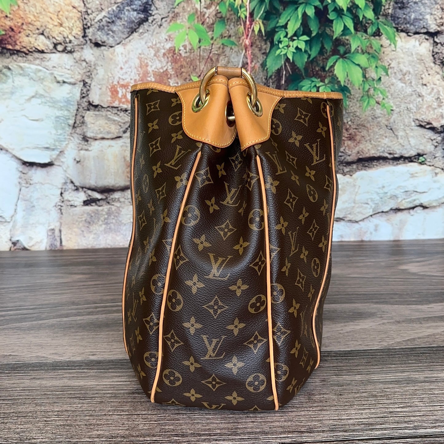 Louis Vuitton Monogram Canvas Galliera GM