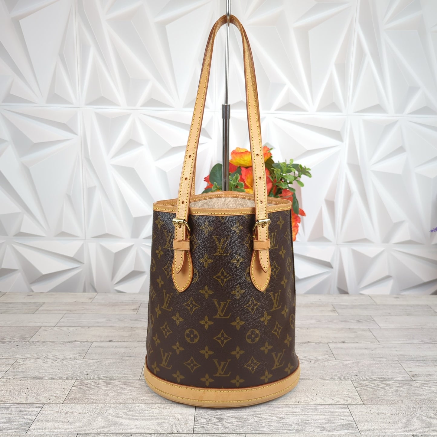 Louis Vuitton Petite Bucket PM