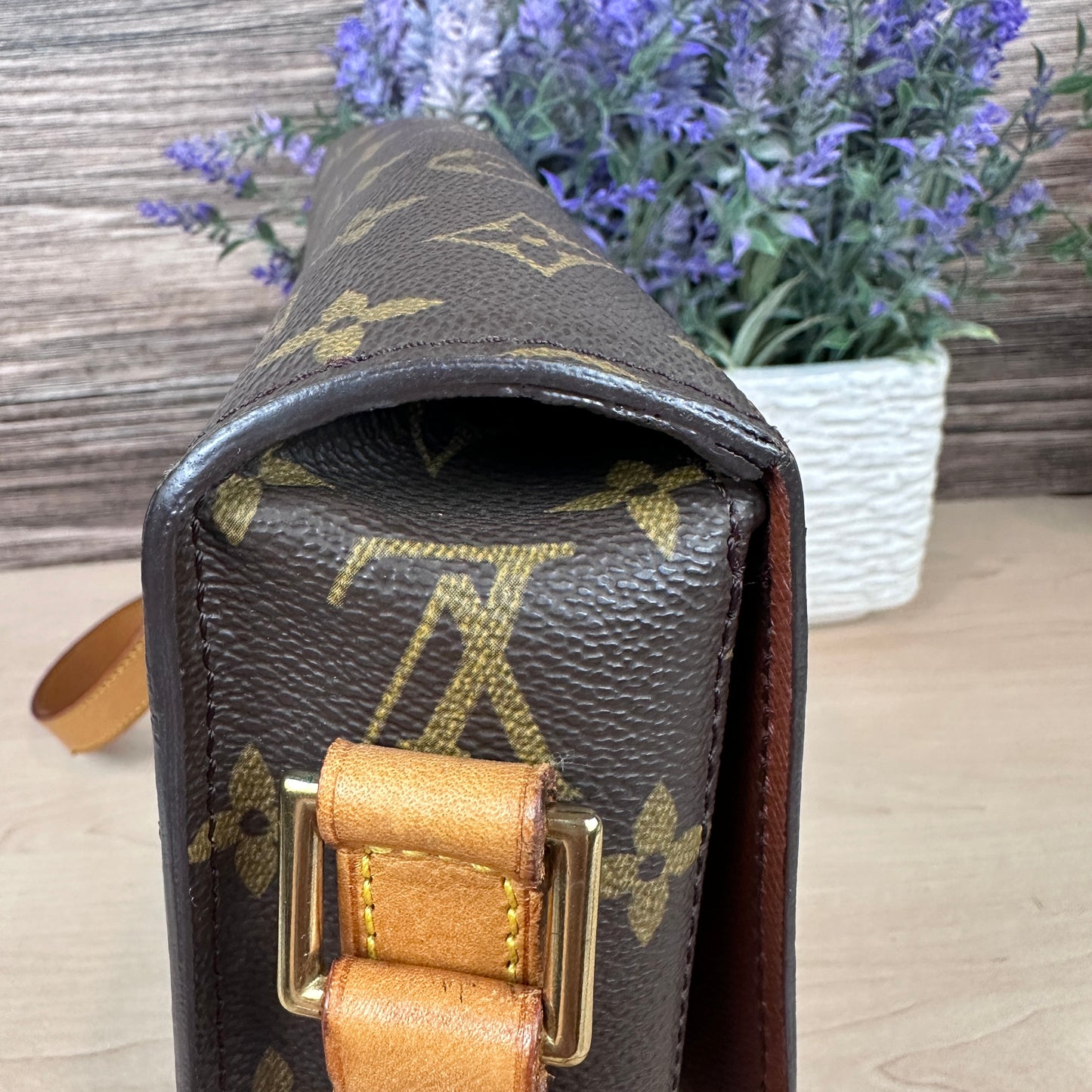 Louis Vuitton Saint Cloud GM Monogram Crossbody