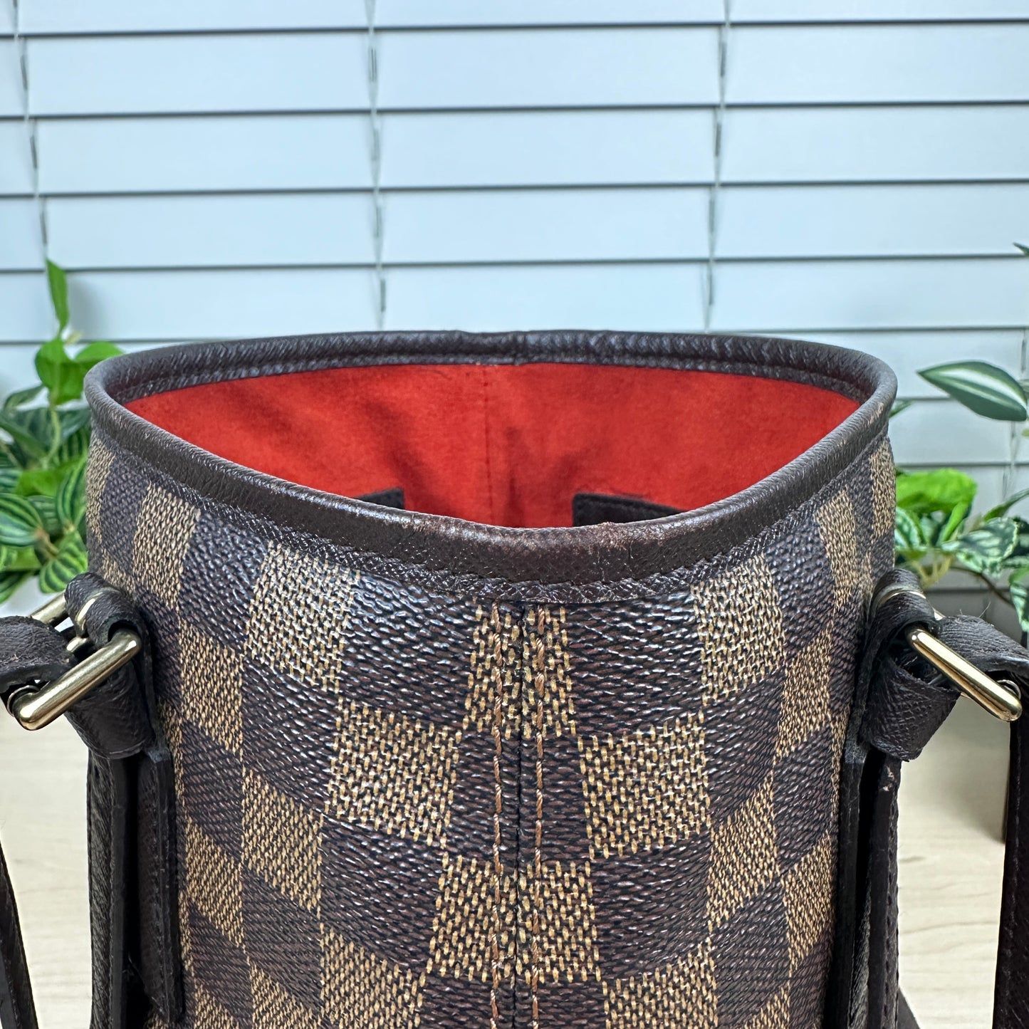 Louis Vuitton Marais Bucket Bag Damier Ebene