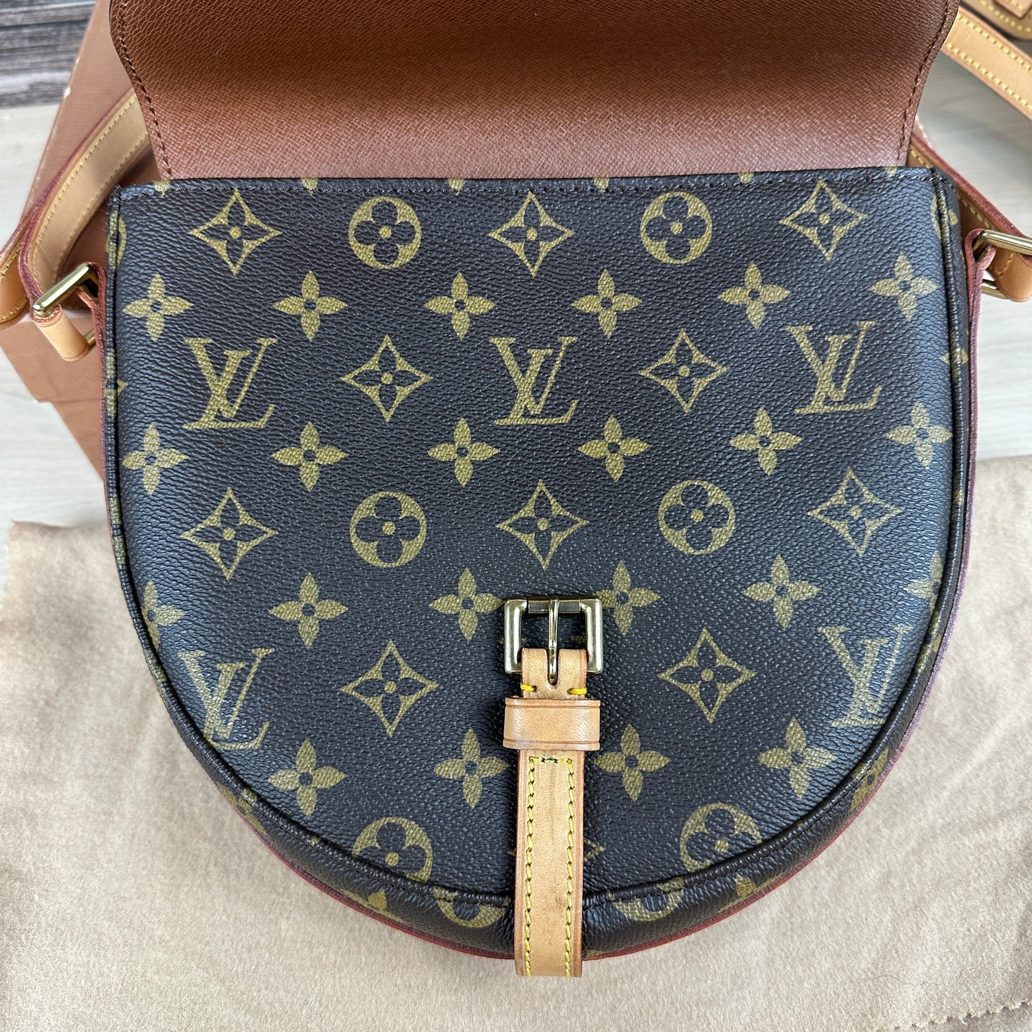 Louis Vuitton Chantilly MM Crossbody