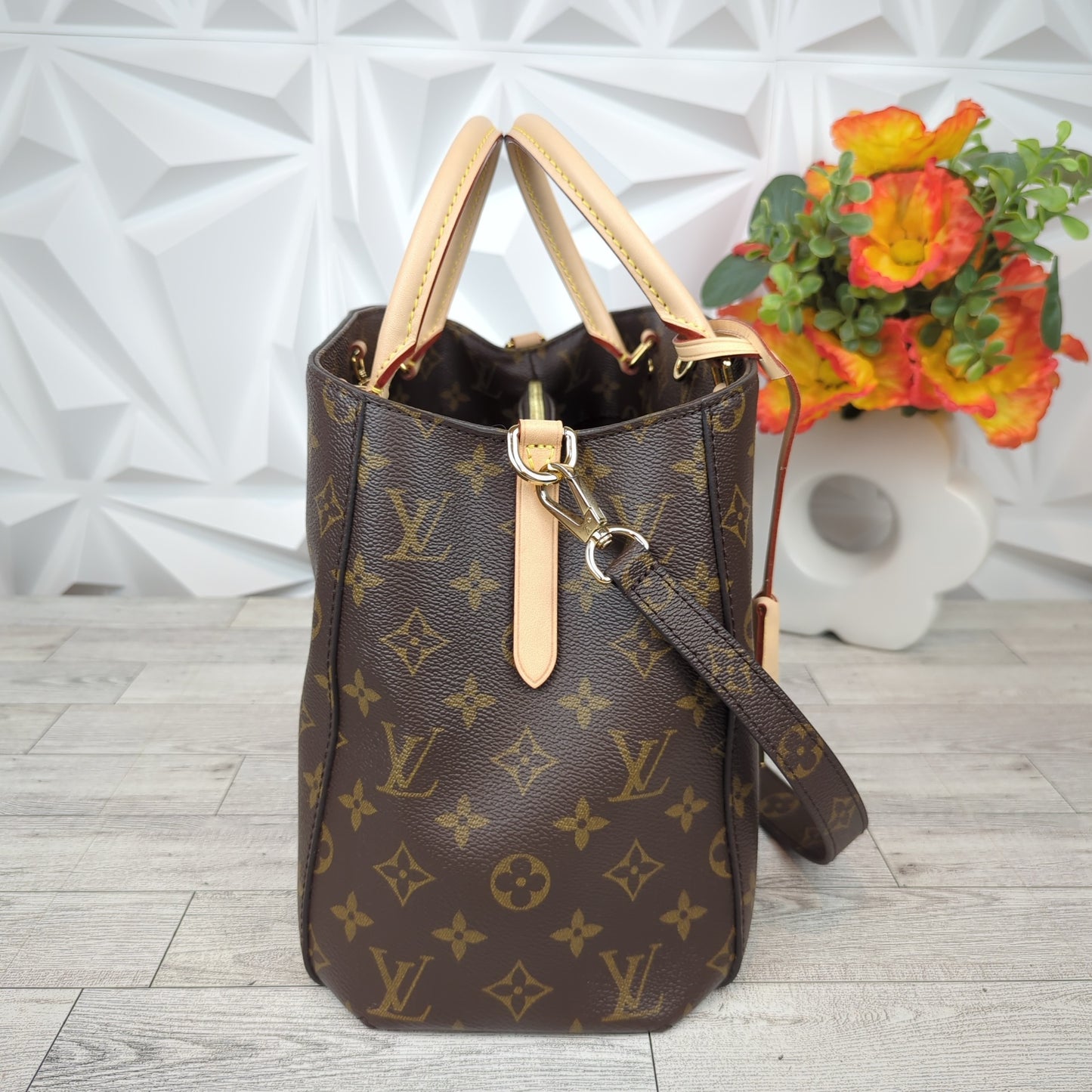 Louis Vuitton Montaigne MM Monogram