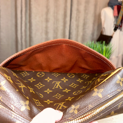 Louis Vuitton Monogram Trocadero 27 Crossbody Bag