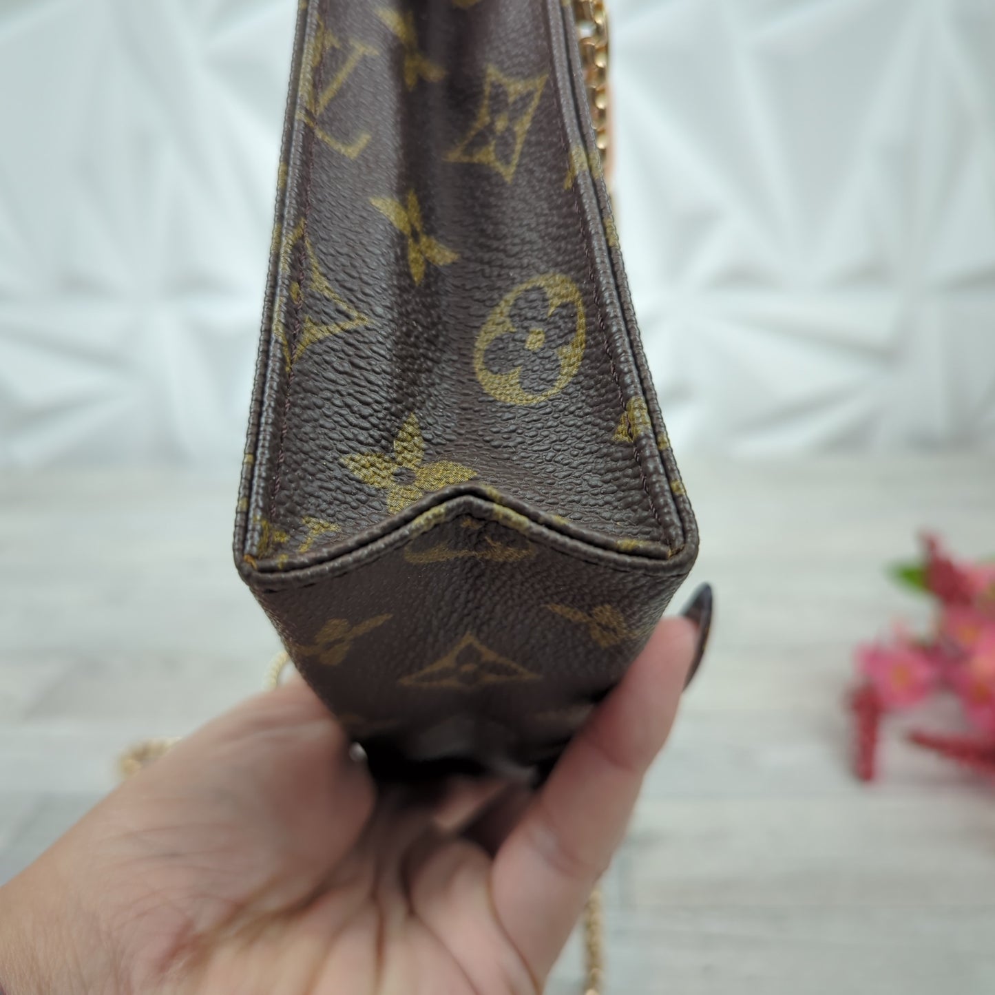 Louis Vuitton Toiletry 26