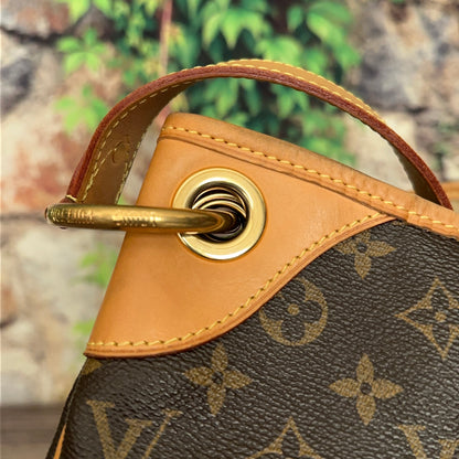 Louis Vuitton Monogram Canvas Galliera GM